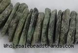 CTD1632 Top drilled 5*20mm - 8*40mm sticks green kyanite beads