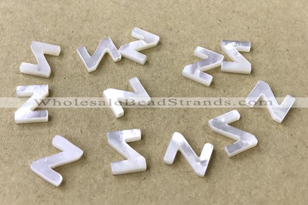 Shel40 8*10mm Natural White Shell Alphabet Letter Pendant